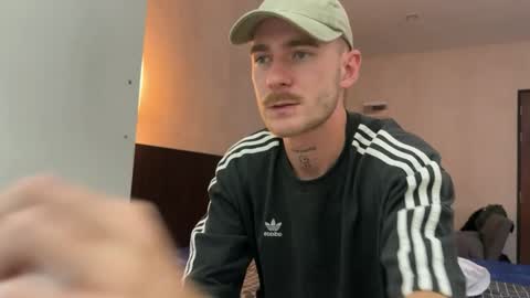 tigerniko online show from March 22, 11:47 am