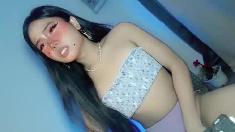 tight_elliana online show from December 15, 4:52 am