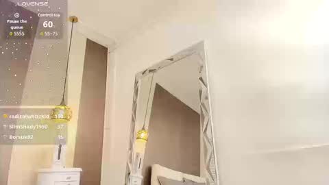 T I F F A N Y online show from September 20, 11:52 pm