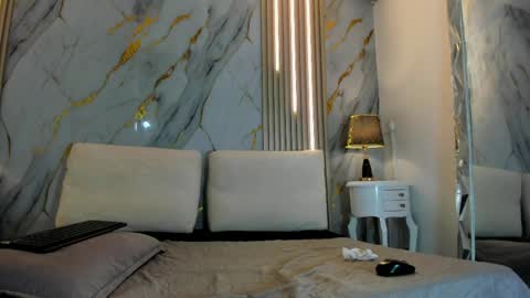 T I F F A N Y online show from March 23, 8:03 pm