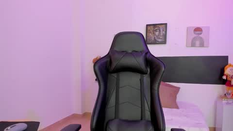 Tiny  online show from December 1, 12:36 pm