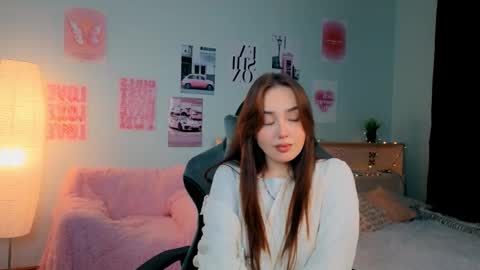 Mia online show from February 3, 7:51 pm