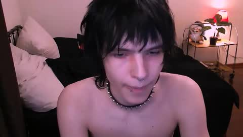 timi_moon online show from November 10, 6:10 pm