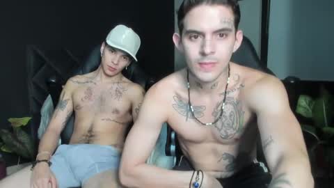 Snapshot of timothy_eliot chatting on February 10, 9:58 am wanna play bareback uncut colombian couple new twink bbk online show from February 10, 9:58 am