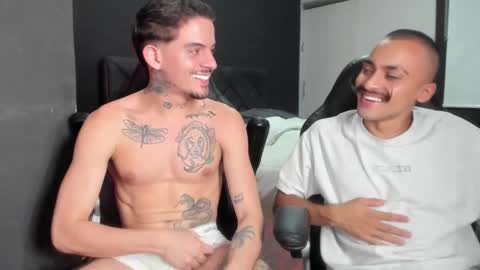 Snapshot of timothy_eliot chatting on December 2, 9:09 am wanna play bareback uncut colombian couple new twink bbk online show from December 2, 9:09 am