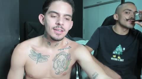 Snapshot of timothy_eliot chatting on December 3, 5:48 am wanna play bareback uncut colombian couple new twink bbk online show from December 3, 5:48 am