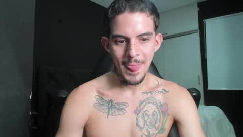 Snapshot of timothy_eliot chatting on December 5, 7:10 am wanna play bareback uncut colombian couple new twink bbk online show from December 5, 7:10 am