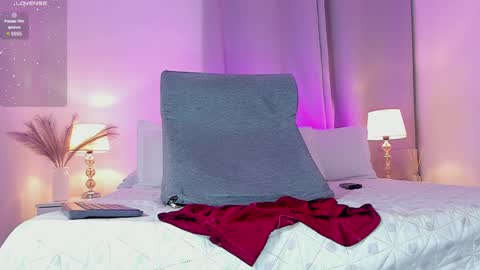 timi  jones online show from January 14, 11:31 am