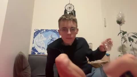 Snapshot of timveret chatting on December 1, 7:49 pm Wizard online show from December 1, 7:49 pm