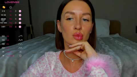 Tina online show from December 18, 9:04 am