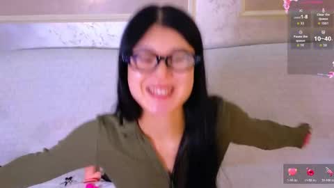 tina__kim online show from June 3, 9:23 am