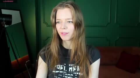 tina_tayllor__ online show from February 27, 9:40 pm