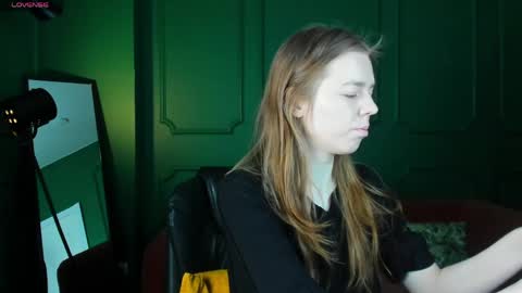 tina_tayllor__ online show from March 29, 8:43 pm