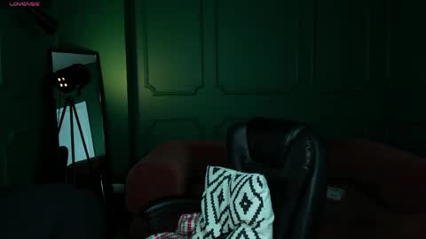 tina_tayllor__ online show from June 5, 10:15 pm