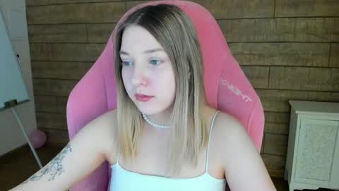 TinaBurton online show from May 31, 4:17 pm