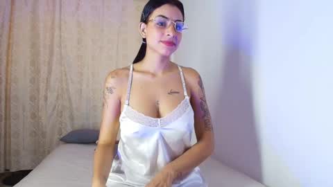 TINNY AND CANDY online show from February 25, 6:00 pm