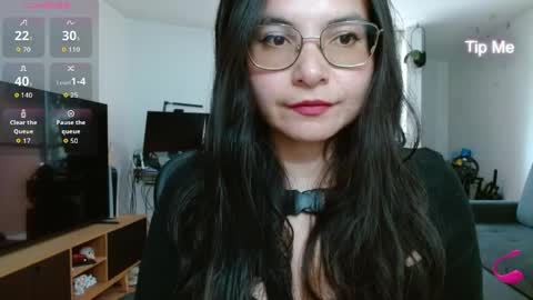 Tiny Caroline online show from April 8, 9:07 pm