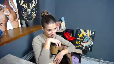 Gloria online show from September 17, 6:39 am