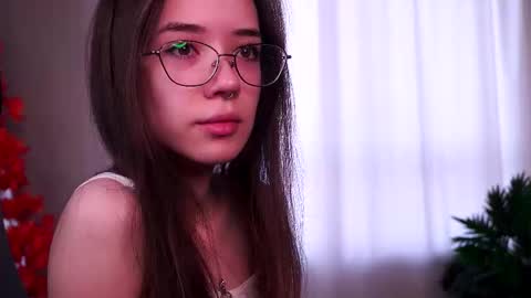 Annie online show from November 17, 8:50 am