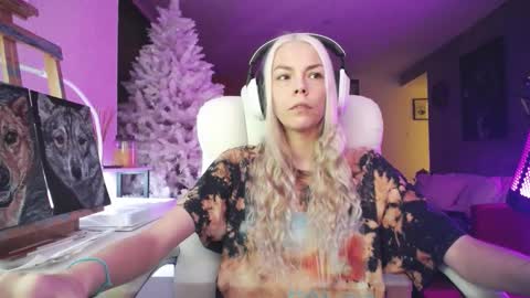 stage Kylie Sinner  brand CLITBAIT online show from November 26, 12:08 am