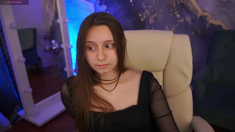 tinynataliee online show from May 15, 10:39 pm