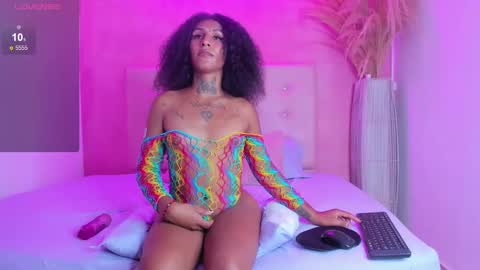 Tish online show from February 3, 8:57 pm