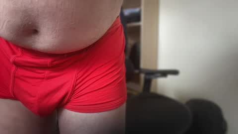 Snapshot of togbear chatting on October 9, 8:31 am Togbear online show from October 9, 8:31 am