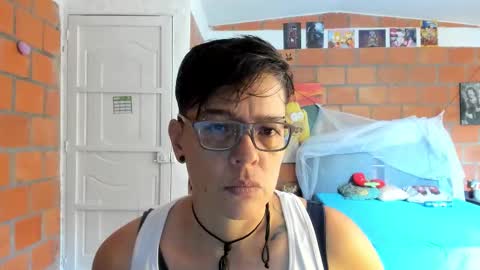 Independent Models online show from March 1, 6:01 pm