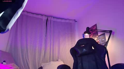  Halsey  Sofii  online show from October 13, 6:59 am