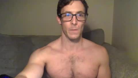 tom90ukx online show from December 23, 6:15 pm