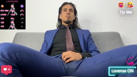 Snapshot of tom_blunt96 chatting on October 4, 11:13 pm TOM online show from October 4, 11:13 pm