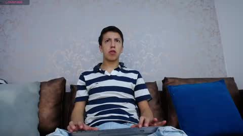 Tom online show from April 19, 8:22 pm