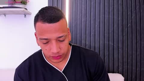 Tom muscle1 online show from October 7, 11:50 am