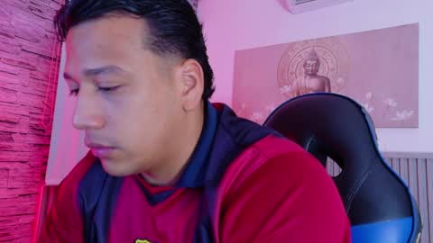 Tom muscle1 online show from April 4, 12:01 pm