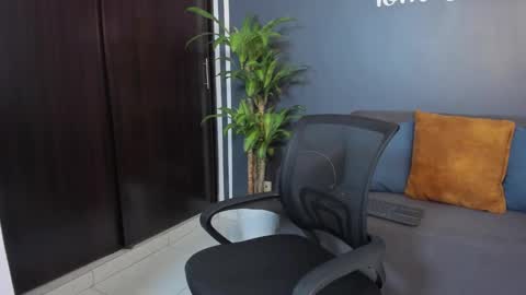 Tom Sin online show from January 18, 3:59 pm