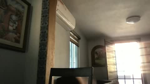 Snapshot of tomascausa chatting on December 31, 5:07 pm Hola online show from December 31, 5:07 pm