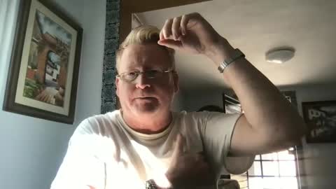 Snapshot of tomascausa chatting on January 21, 9:04 pm Hola online show from January 21, 9:04 pm