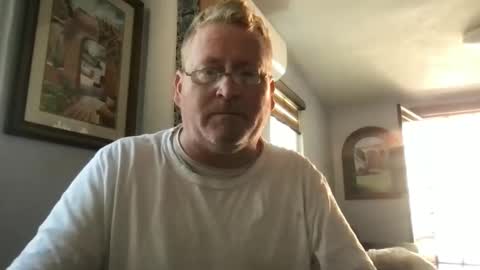 Snapshot of tomascausa chatting on January 2, 6:34 pm Hola online show from January 2, 6:34 pm