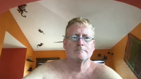 Snapshot of tomascausa chatting on September 26, 6:49 pm Hola online show from September 26, 6:49 pm