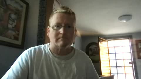 Snapshot of tomascausa chatting on December 30, 11:17 pm Hola online show from December 30, 11:17 pm