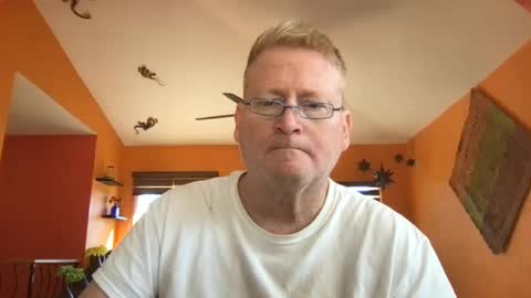 Snapshot of tomascausa chatting on March 12, 4:13 pm Hola online show from March 12, 4:13 pm