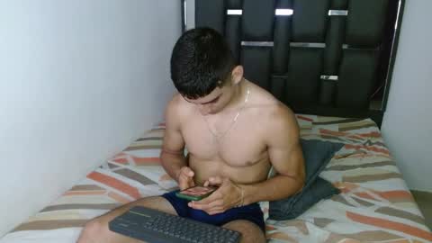 tomaz_18 online show from April 8, 10:24 pm