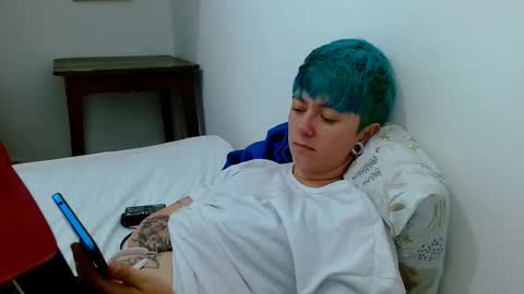 Blue online show from February 17, 2:54 am