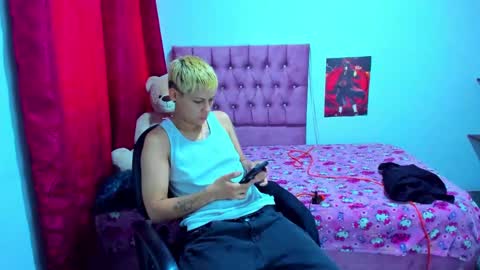 tomboygirl69 online show from December 28, 6:18 pm