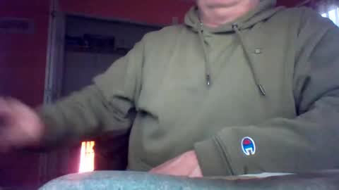 Snapshot of tomcat4848 chatting on October 23, 8:42 pm tomcat4848 online show from October 23, 8:42 pm