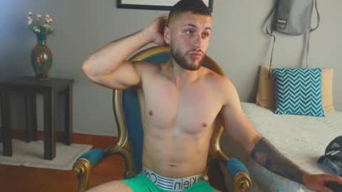 tomDavisXl online show from March 2, 7:20 pm