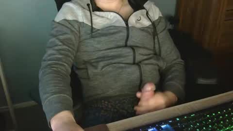 tomin3m online show from March 26, 6:35 pm