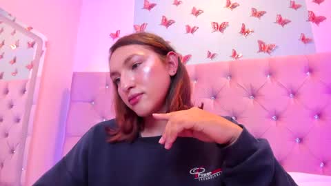   online show from May 30, 3:21 pm