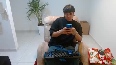 tommy160920 online show from December 15, 12:56 pm