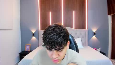 Tommy  online show from October 22, 3:31 am